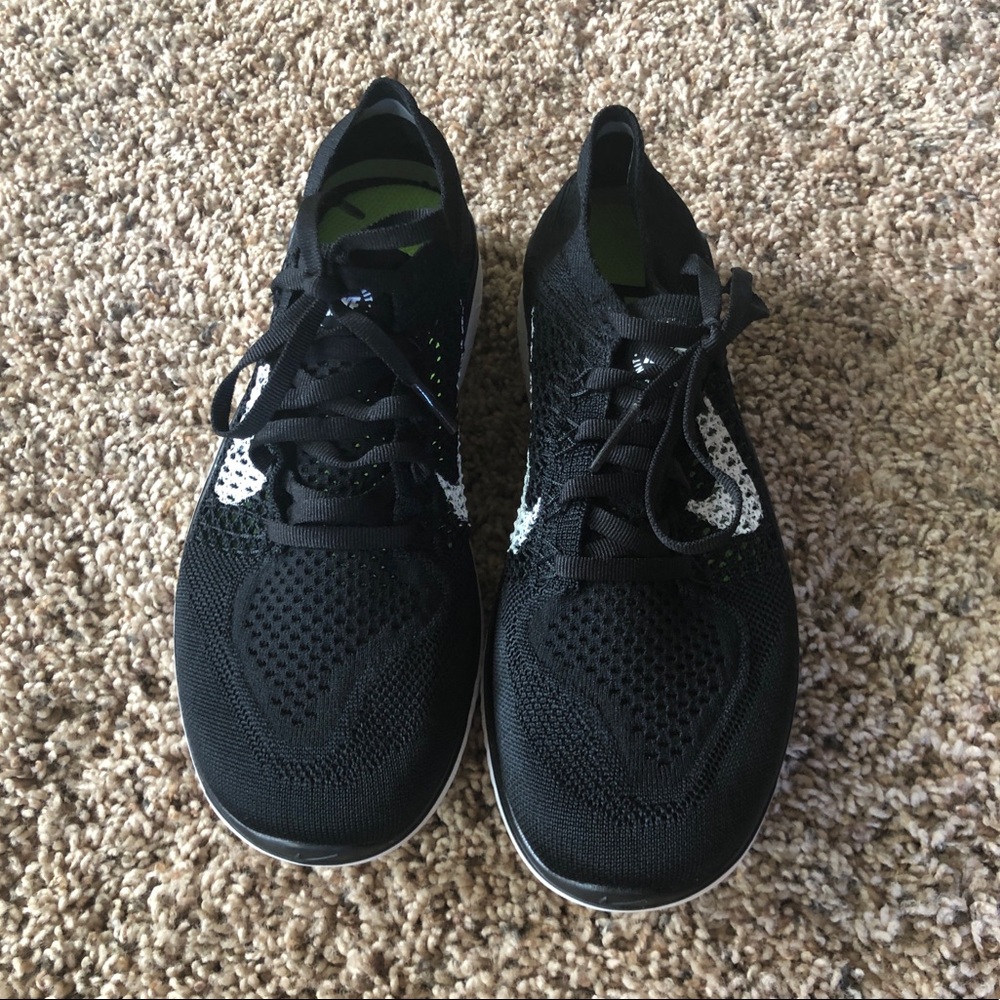 Nike RN Flyknit Shoes